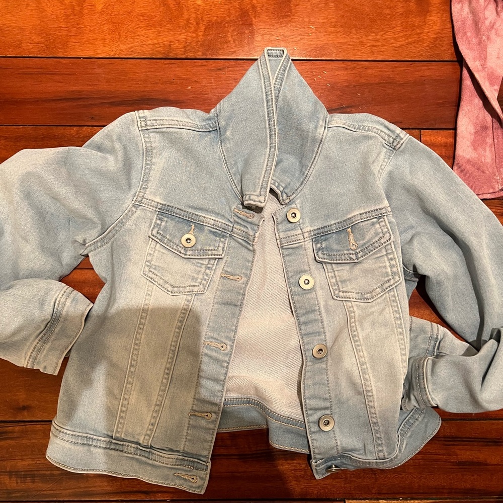 Girl size 20 bundle 1 Jean jacket 3 shirts 4 leggings